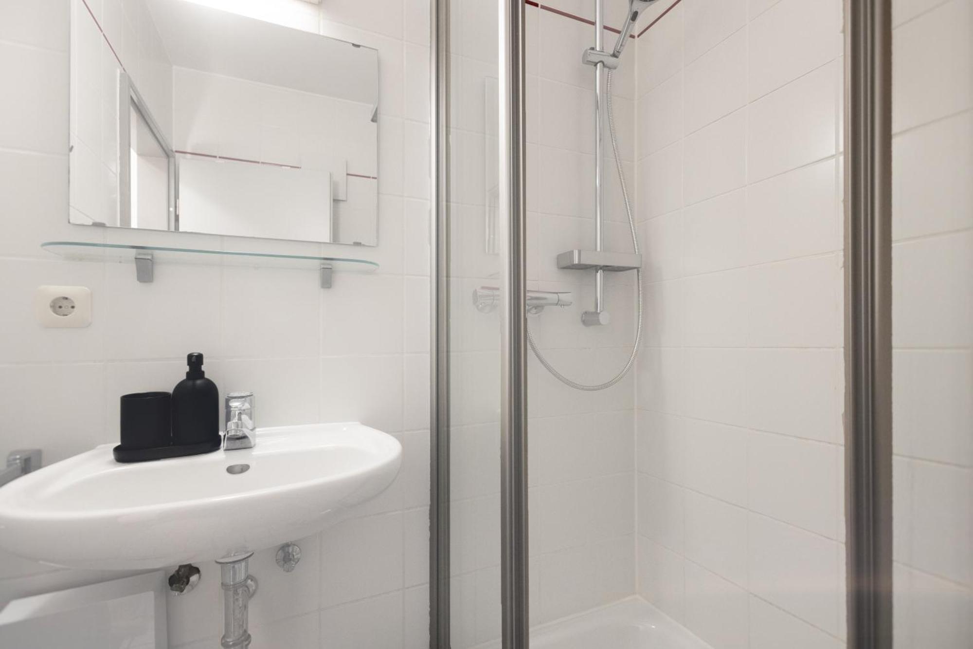 Zentrale Ruhige Wohnung Mit Parkplatz Paderborn Kültér fotó