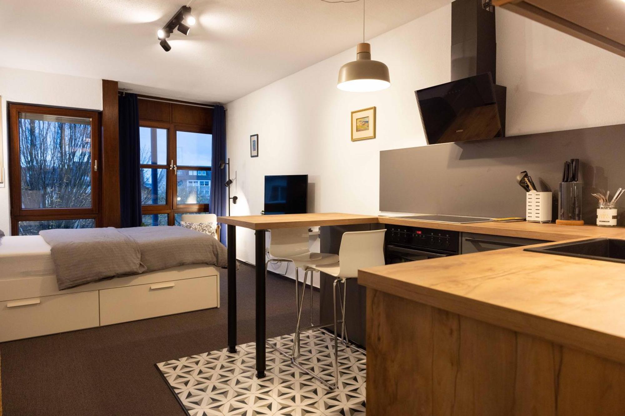 Zentrale Ruhige Wohnung Mit Parkplatz Paderborn Kültér fotó